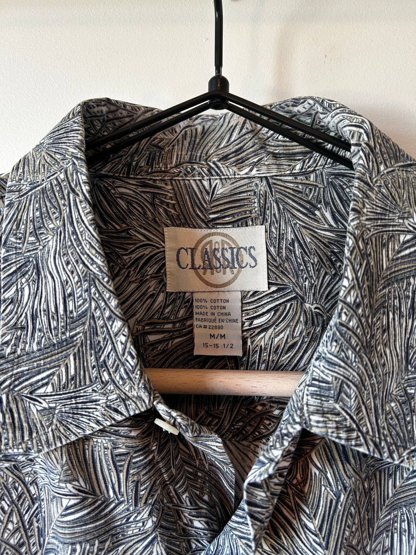 R&R Classics Short Sleeve Button-Up (M)