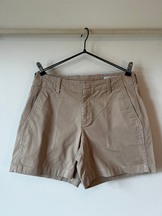 GAP Khaki Shorts (10)