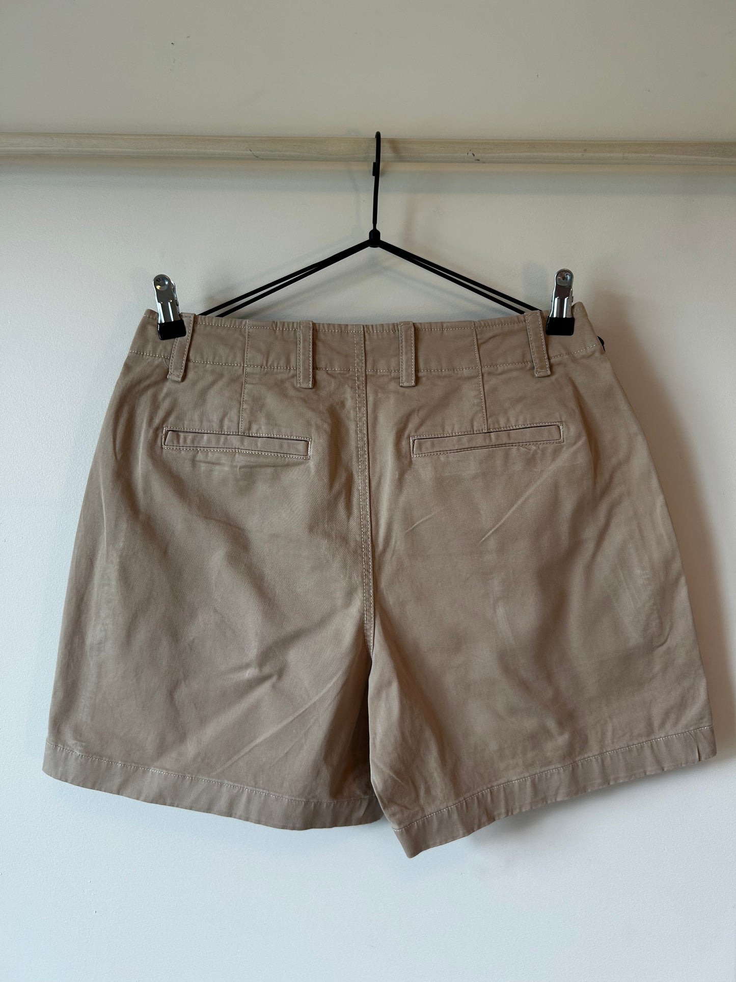 GAP Khaki Shorts (10)