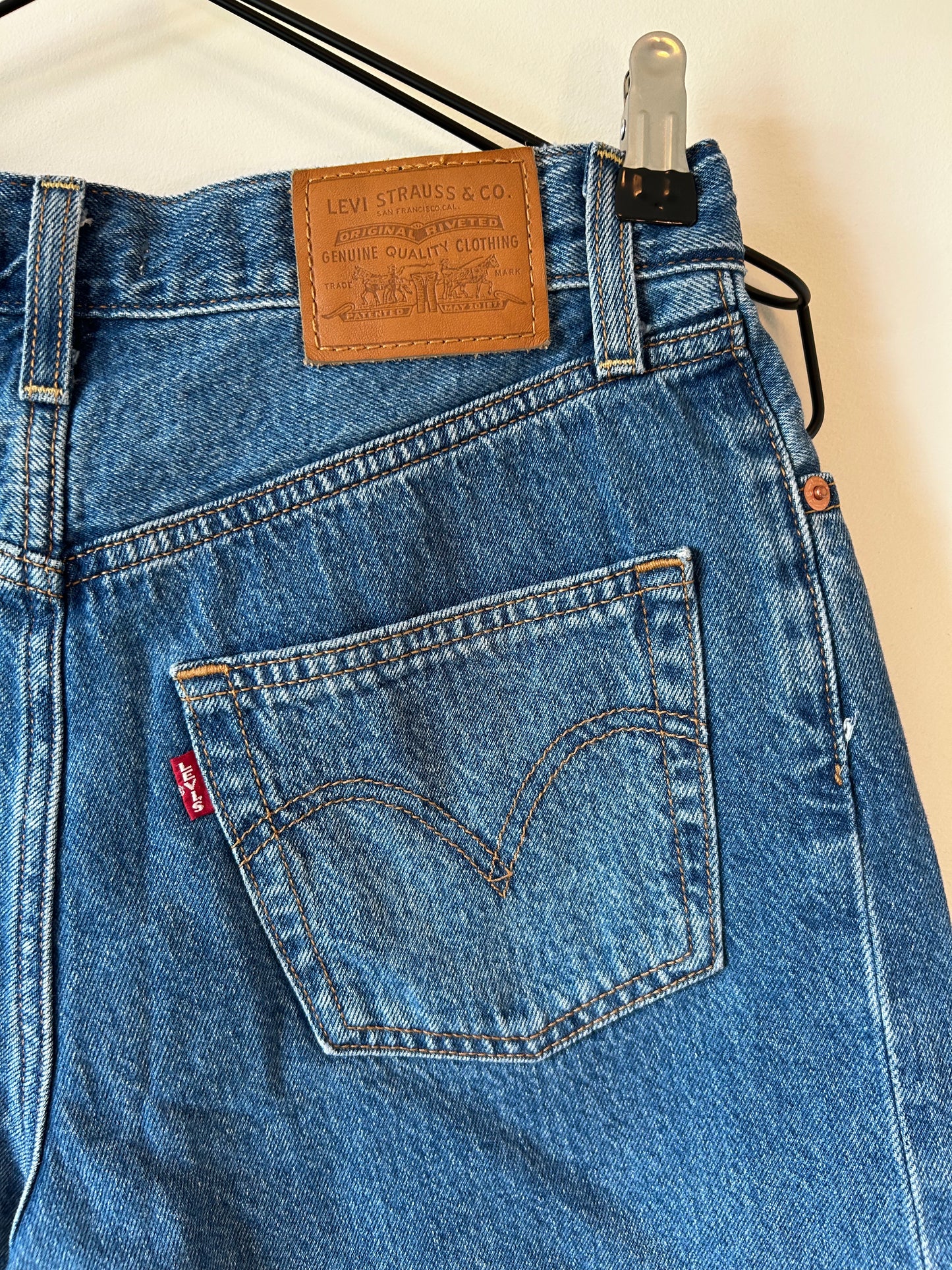 Levi's Denim Ribcage Shorts (26)