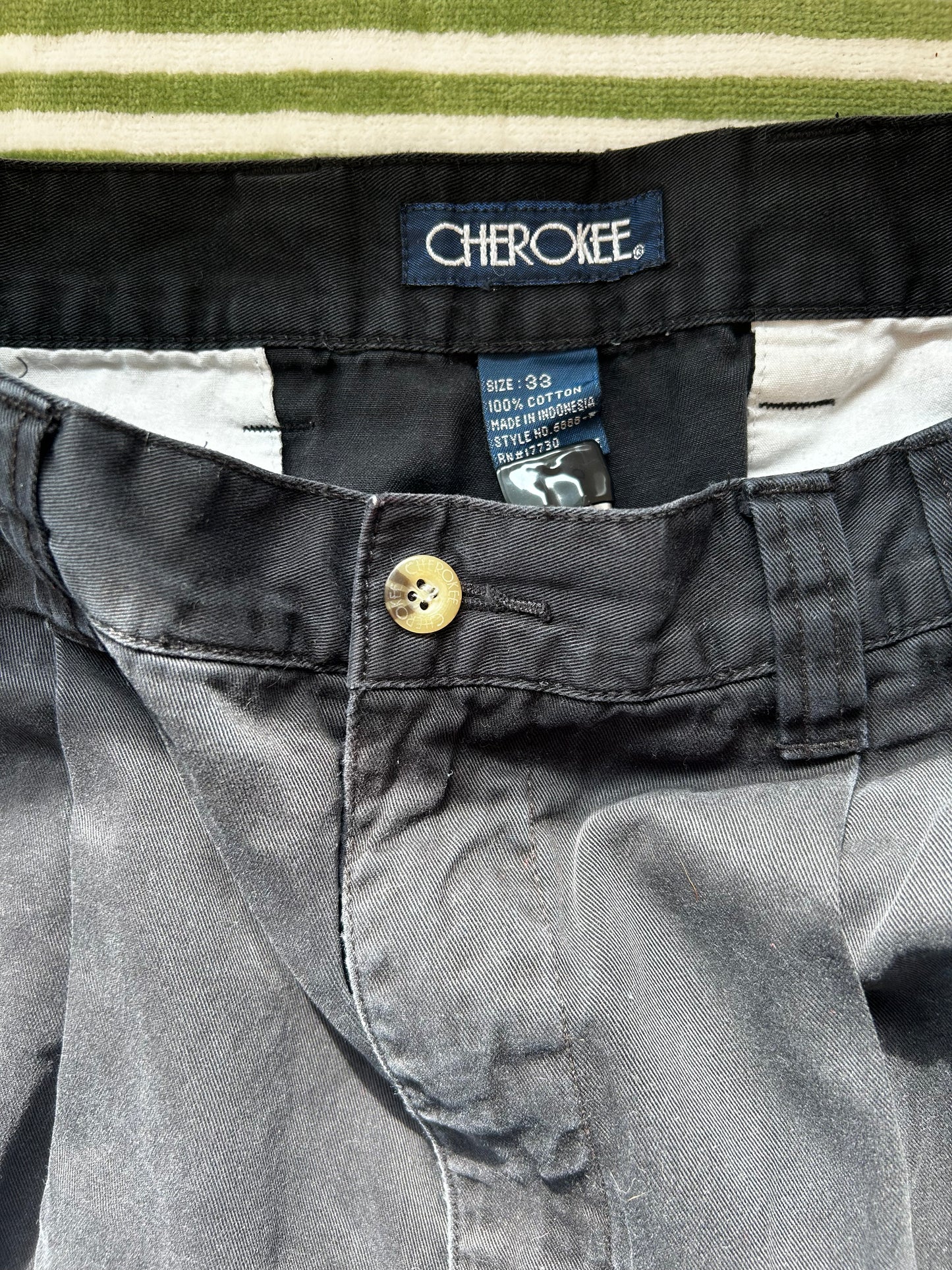 Cherokee Pleated Shorts (33)