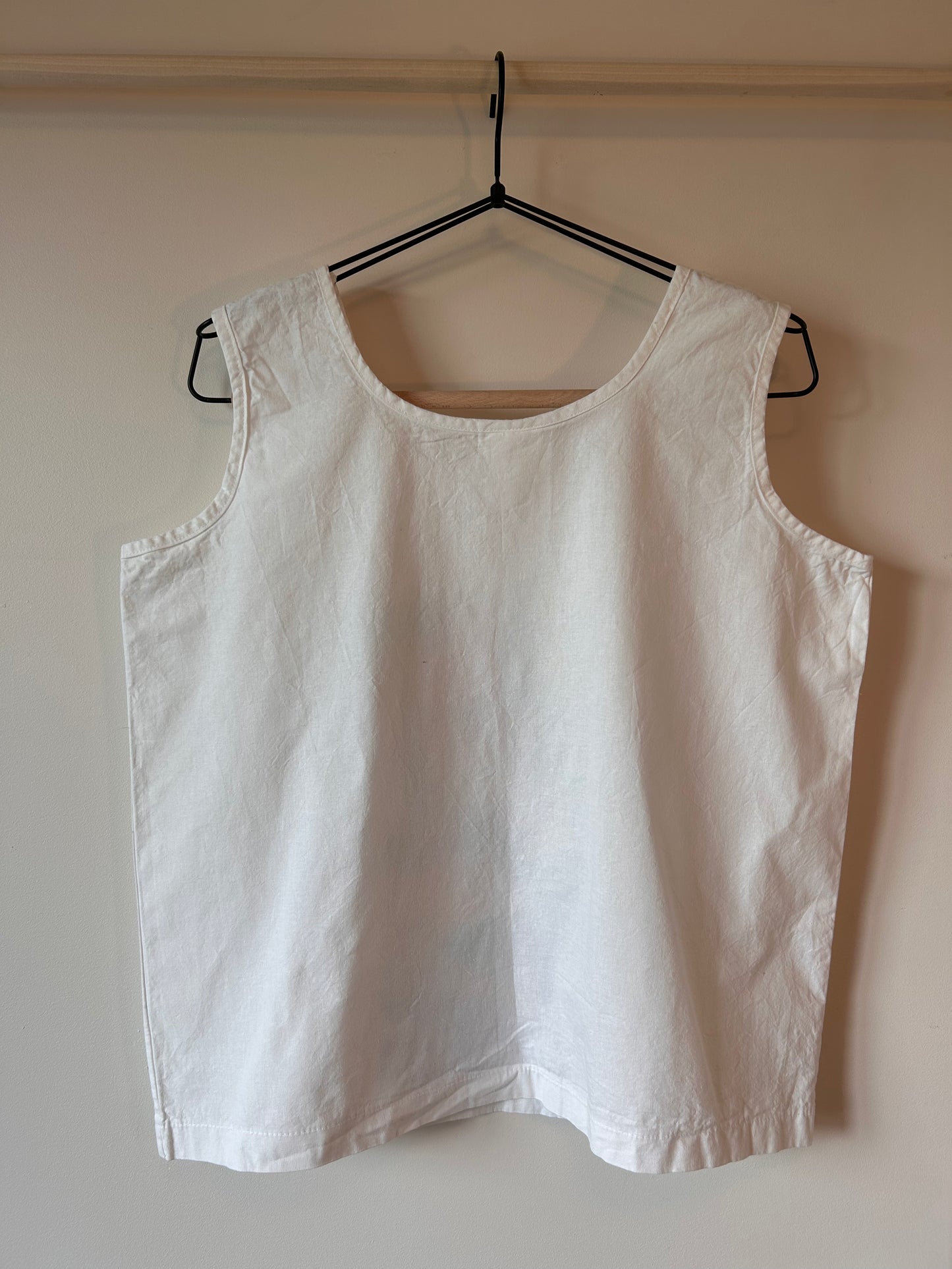 NIBA Vintage Graphic Tank Top (L)