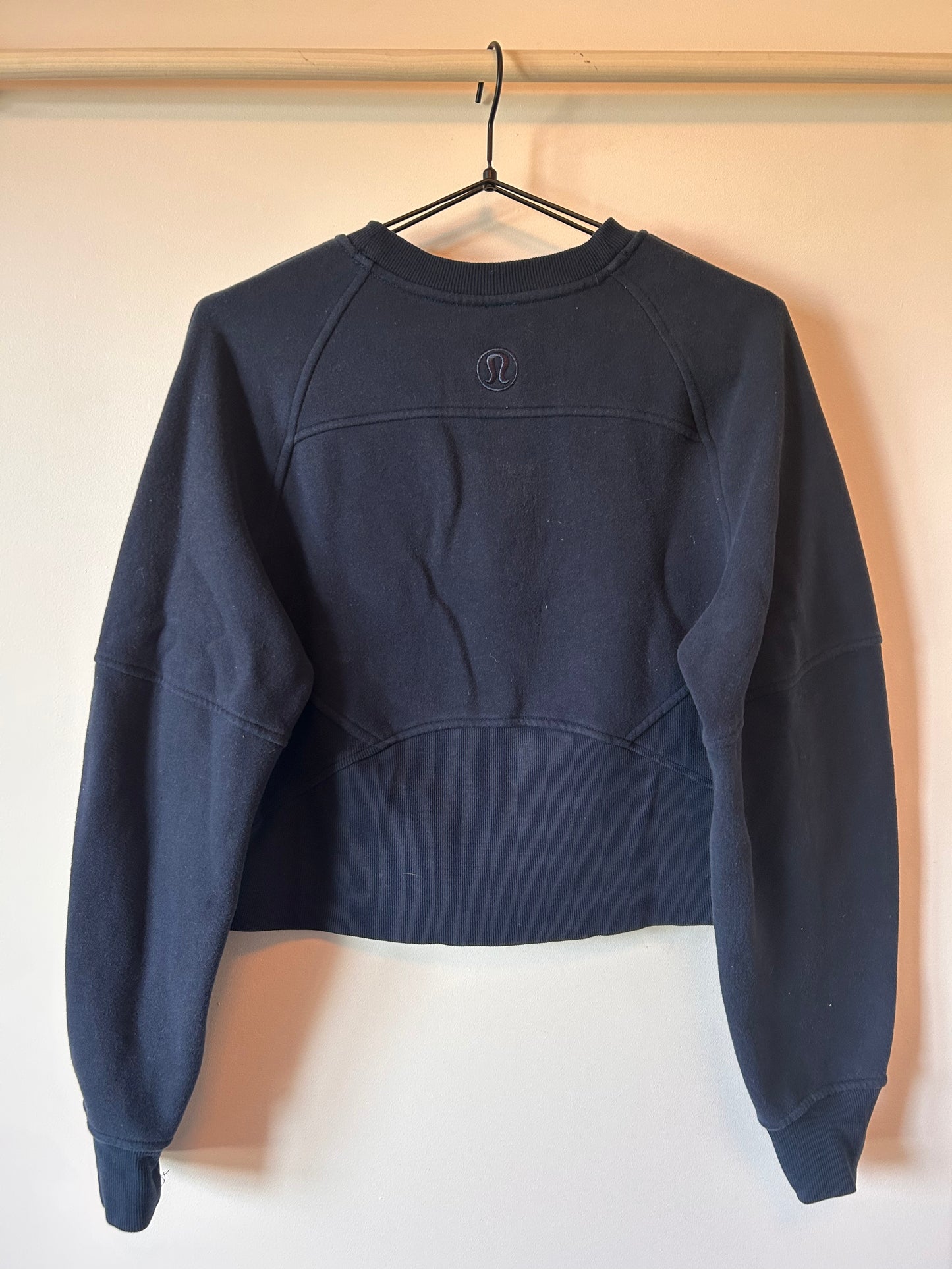 Lululemon Cropped Sweatshirt (M)