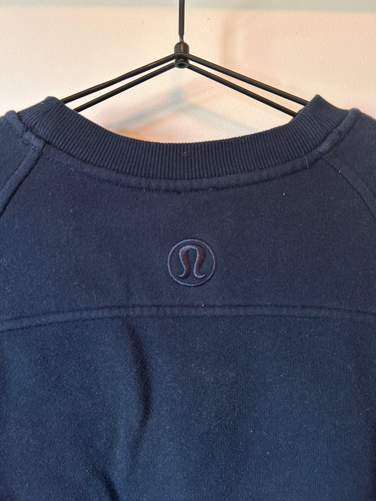 Lululemon Cropped Sweatshirt (M)