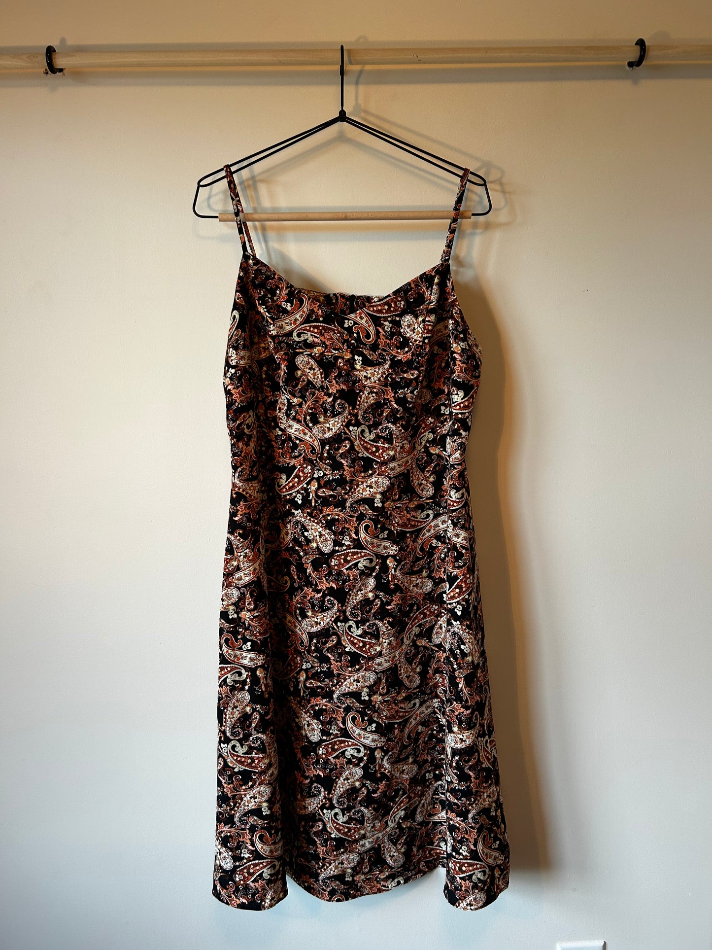 Spring & Summer Patterned Midi Dress (14)