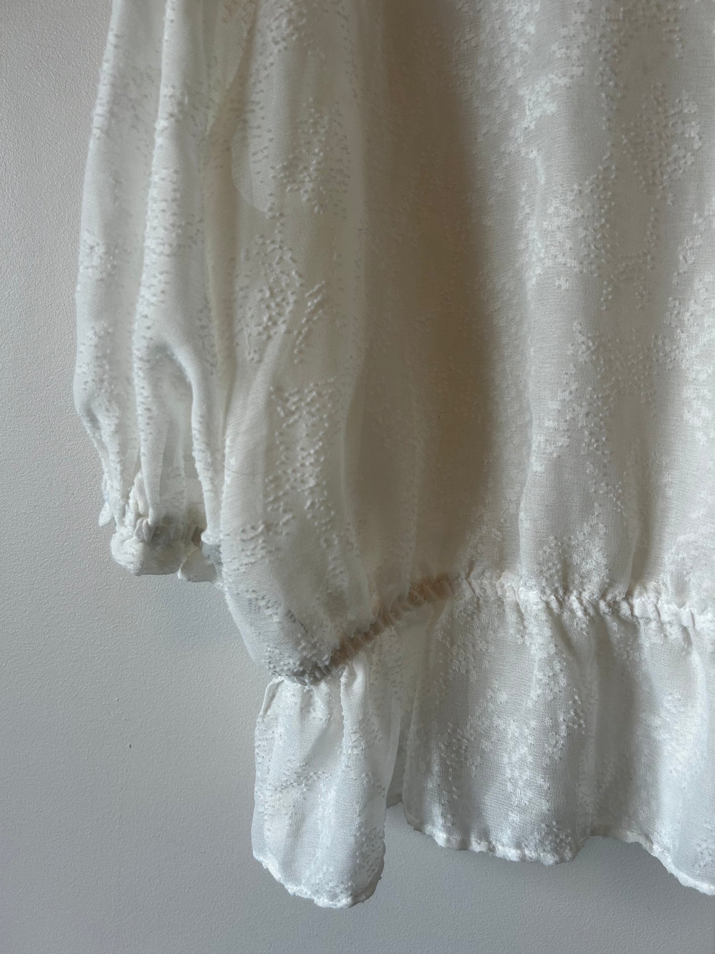 Dynamite Sheer Textured Blouse (XL)